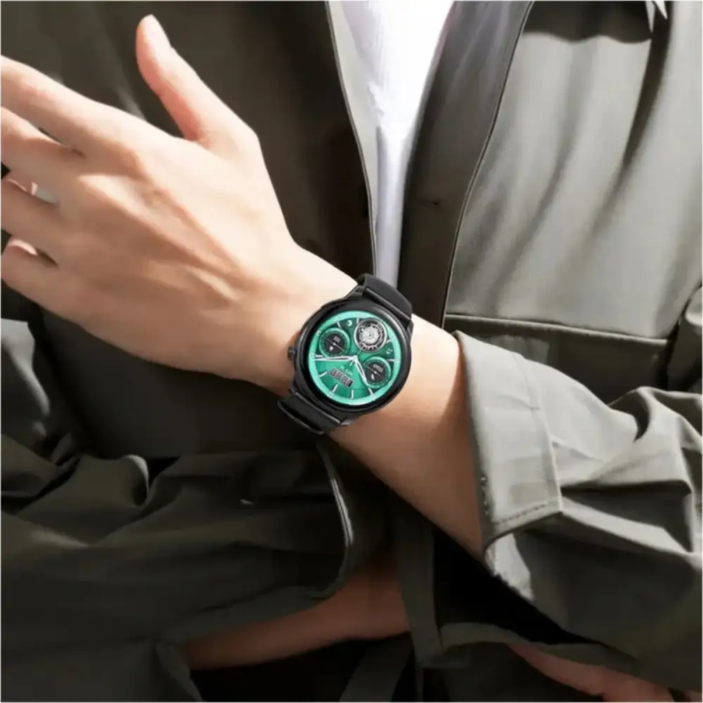 ACEFAST G2 On-Wrist Design ACEFAST G2 Smart Watch worn on a wrist